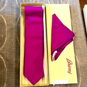 NIB hot pink brioni tie. Comes with pocket square.